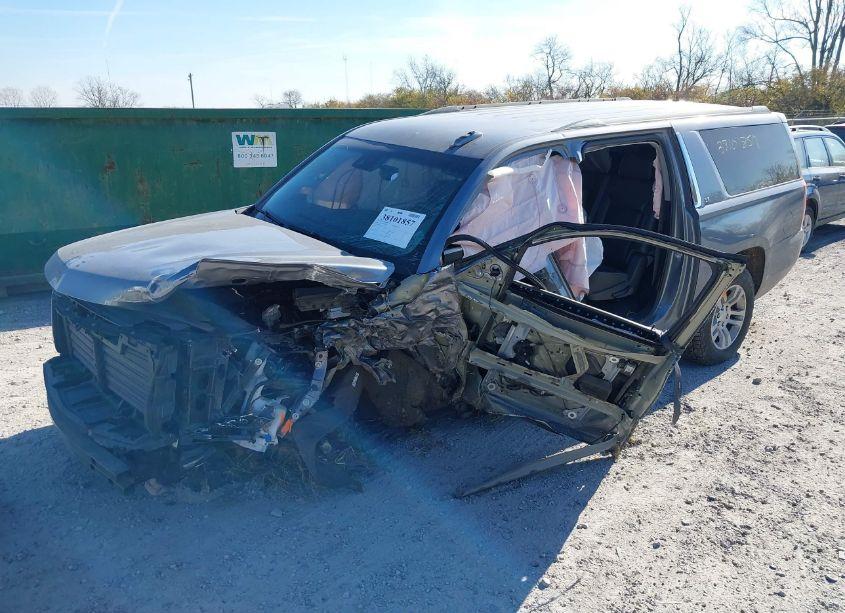 Photo 2 of 2020 Chevrolet Suburban 4WD LT (VIN 1GNSKHKC9LR121920)