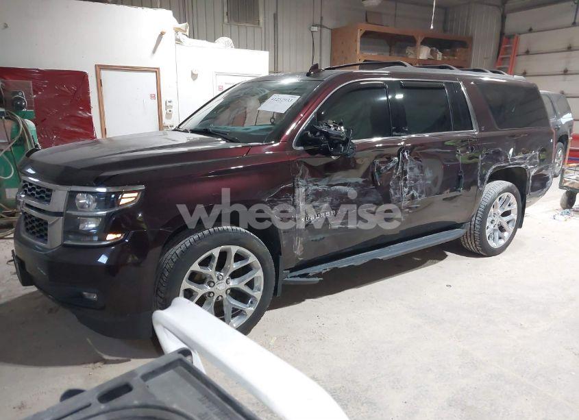 Photo 2 of 2020 Chevrolet Suburban 4WD LT (VIN 1GNSKHKC9LR210290)