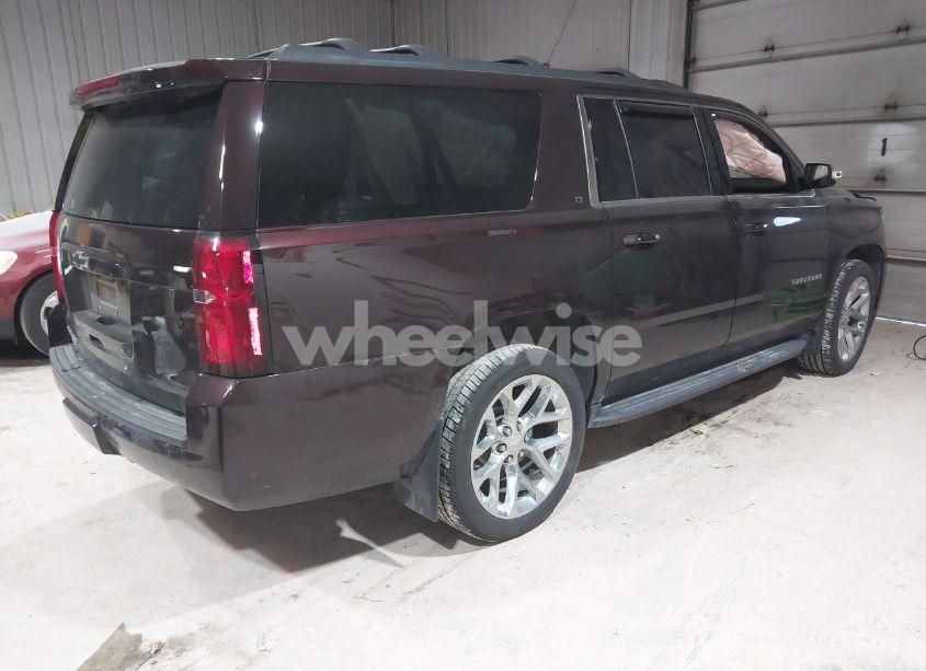 Photo 4 of 2020 Chevrolet Suburban 4WD LT (VIN 1GNSKHKC9LR210290)