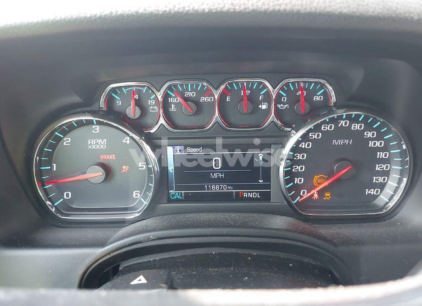 Photo 7 of 2020 Chevrolet Suburban 4WD LT (VIN 1GNSKHKC9LR262938)