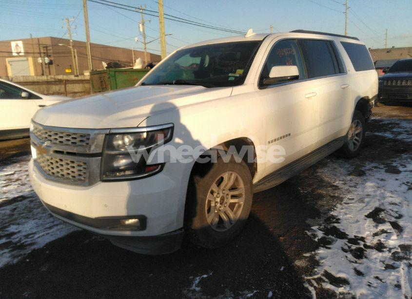 Photo 2 of 2017 Chevrolet Suburban LT (VIN 1GNSKHKCXHR301558)