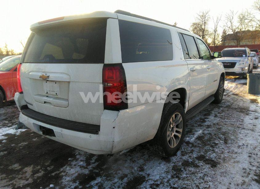 Photo 4 of 2017 Chevrolet Suburban LT (VIN 1GNSKHKCXHR301558)