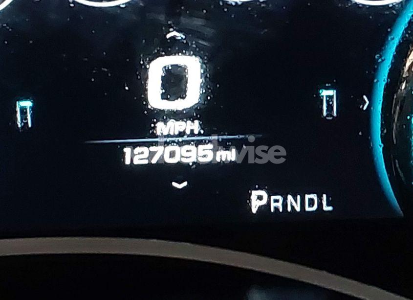 Photo 15 of 2017 Chevrolet Suburban LT (VIN 1GNSKHKCXHR328405)