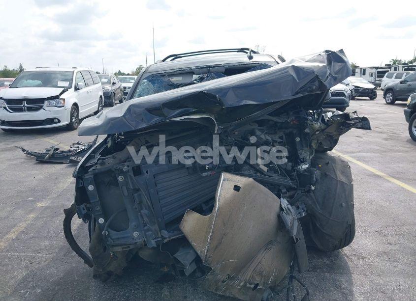 Photo 12 of 2018 Chevrolet Suburban LT (VIN 1GNSKHKCXJR356680)