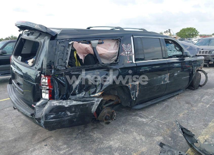 Photo 4 of 2018 Chevrolet Suburban LT (VIN 1GNSKHKCXJR356680)