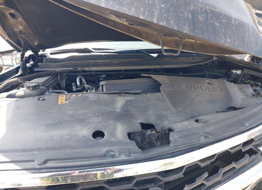 Photo 10 of 2019 Chevrolet Suburban LT (VIN 1GNSKHKCXKR228389)