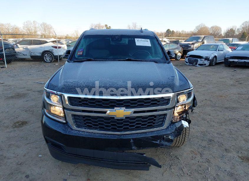 Photo 12 of 2019 Chevrolet Suburban LT (VIN 1GNSKHKCXKR327651)
