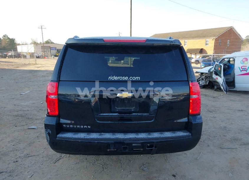 Photo 16 of 2019 Chevrolet Suburban LT (VIN 1GNSKHKCXKR327651)