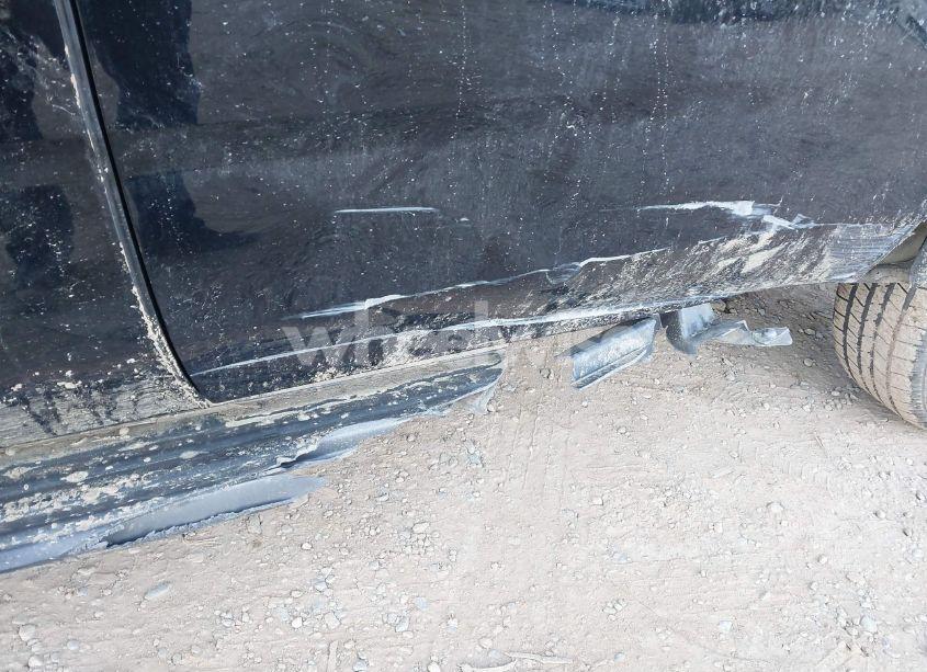 Photo 6 of 2019 Chevrolet Suburban LT (VIN 1GNSKHKCXKR327651)