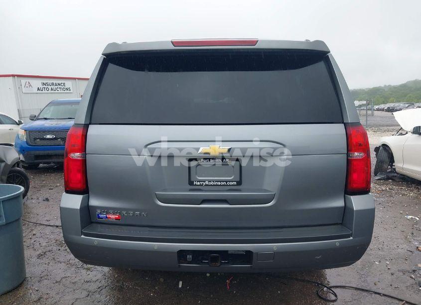 Photo 16 of 2019 Chevrolet Suburban LT (VIN 1GNSKHKCXKR405555)