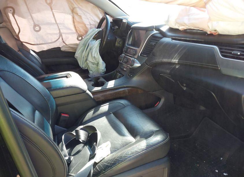 Photo 5 of 2019 Chevrolet Suburban LT (VIN 1GNSKHKCXKR409167)