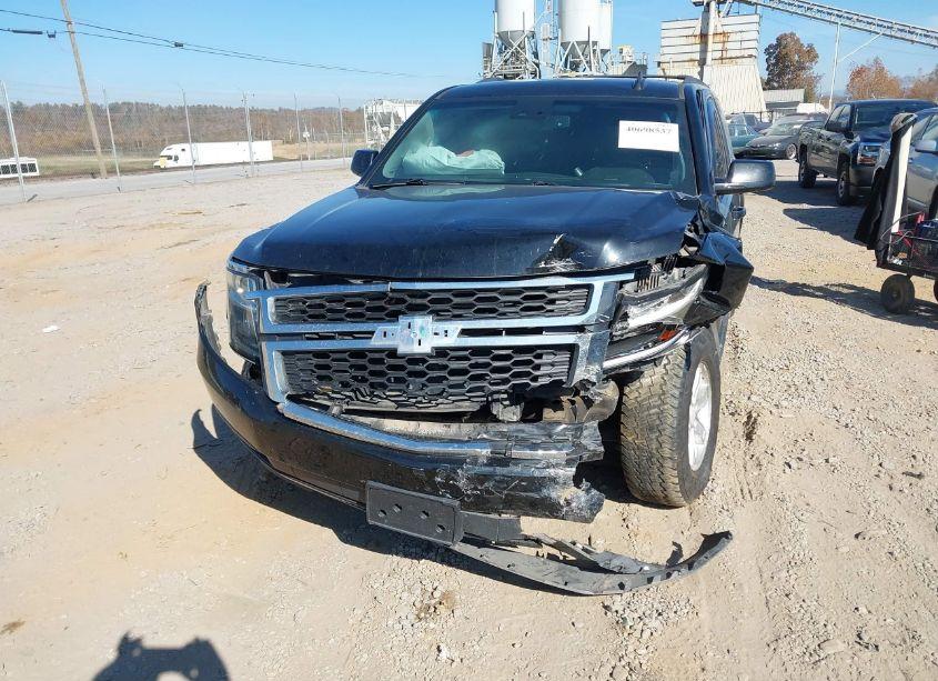 Photo 6 of 2019 Chevrolet Suburban LT (VIN 1GNSKHKCXKR409167)