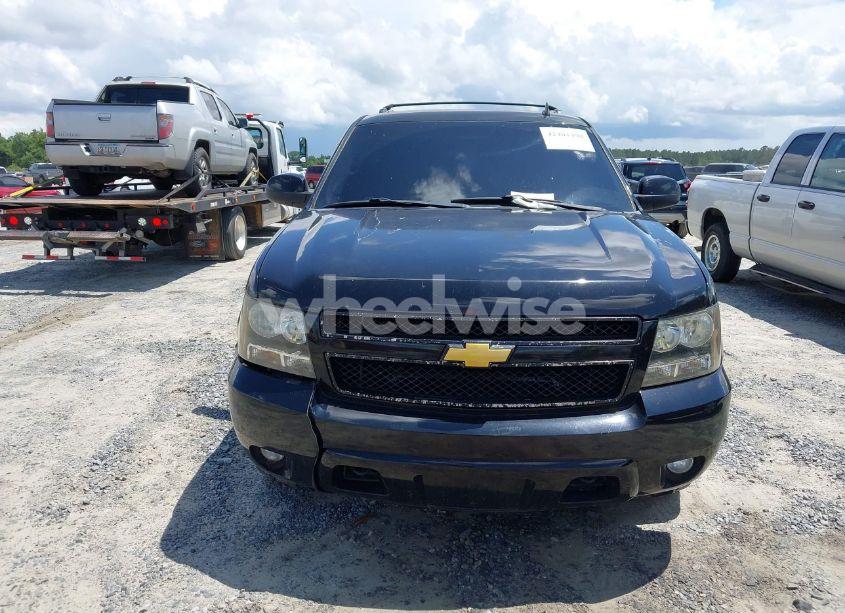 Photo 12 of 2011 Chevrolet Suburban 1500 LT1 (VIN 1GNSKJE30BR208039)