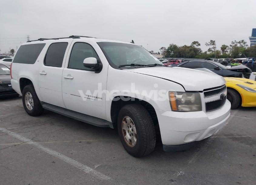 2011 Chevrolet Suburban 1500 LT1 (VIN 1GNSKJE30BR216805) main photo