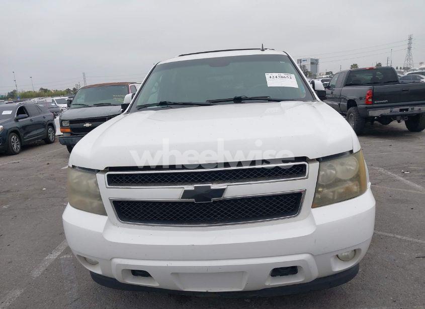 Photo 12 of 2011 Chevrolet Suburban 1500 LT1 (VIN 1GNSKJE30BR216805)