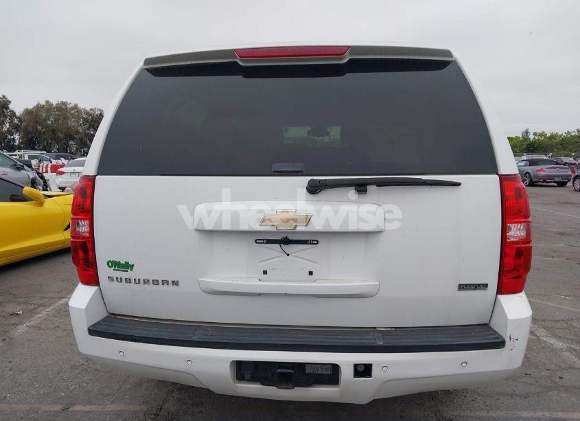 Photo 16 of 2011 Chevrolet Suburban 1500 LT1 (VIN 1GNSKJE30BR216805)