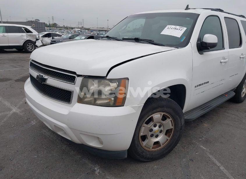 Photo 6 of 2011 Chevrolet Suburban 1500 LT1 (VIN 1GNSKJE30BR216805)