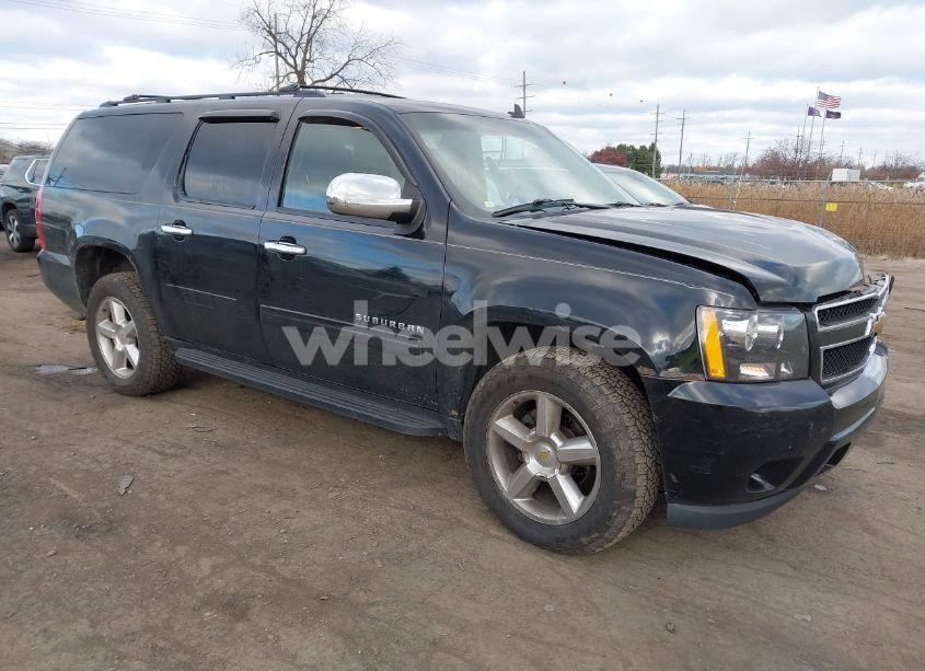 2011 Chevrolet Suburban 1500 LT1 (VIN 1GNSKJE30BR219235) main photo