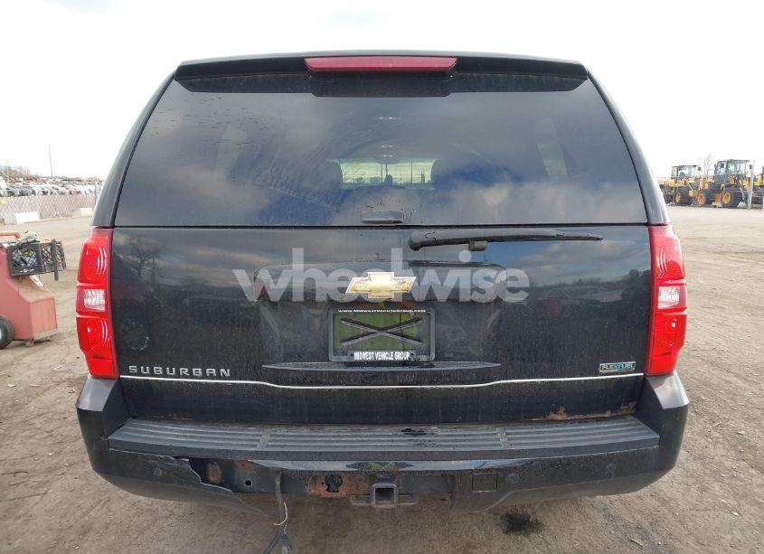 Photo 17 of 2011 Chevrolet Suburban 1500 LT1 (VIN 1GNSKJE30BR219235)