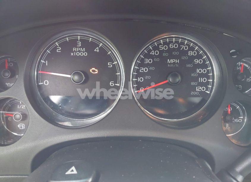 Photo 7 of 2011 Chevrolet Suburban 1500 LT1 (VIN 1GNSKJE30BR219235)