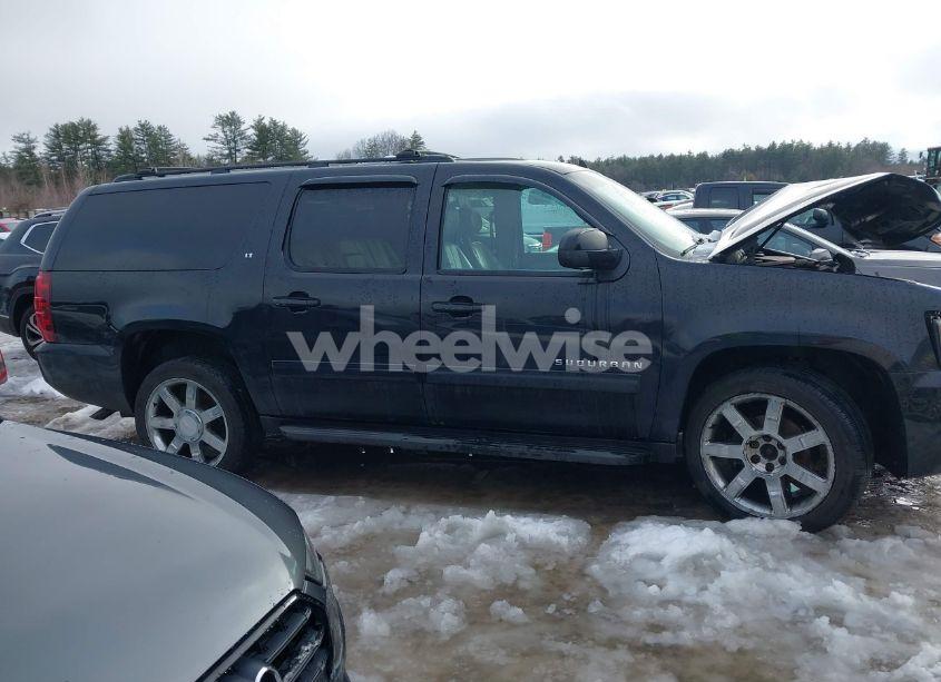 Photo 13 of 2011 Chevrolet Suburban 1500 LT1 (VIN 1GNSKJE31BR230826)