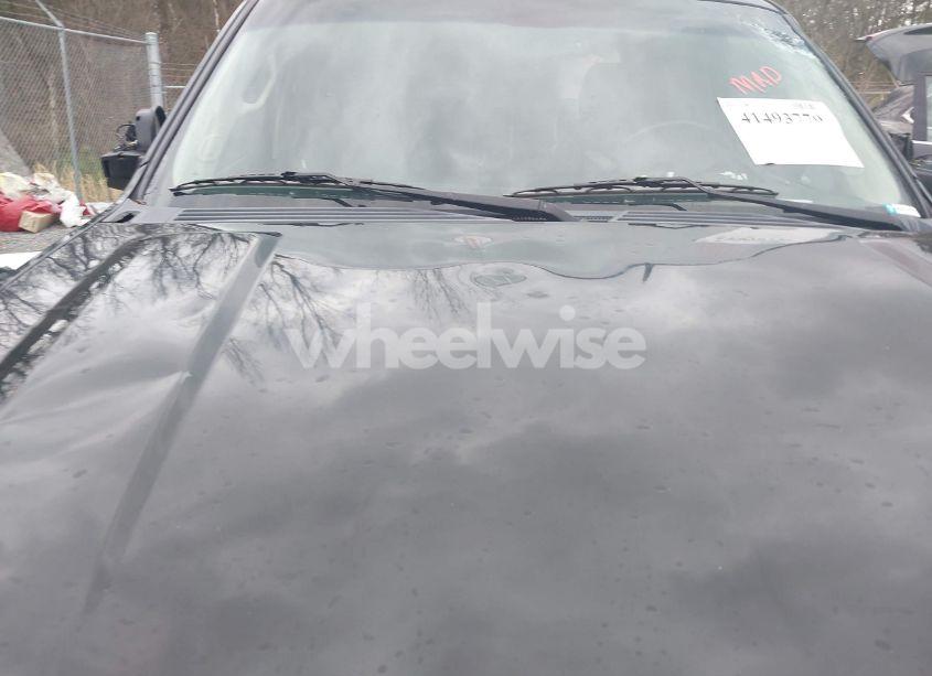 Photo 18 of 2011 Chevrolet Suburban 1500 LT1 (VIN 1GNSKJE31BR352277)