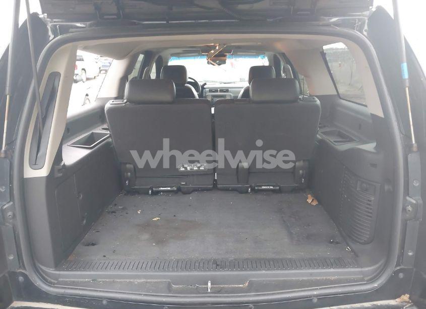 Photo 8 of 2011 Chevrolet Suburban 1500 LT1 (VIN 1GNSKJE31BR352277)