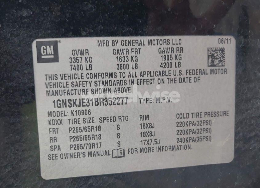 Photo 9 of 2011 Chevrolet Suburban 1500 LT1 (VIN 1GNSKJE31BR352277)