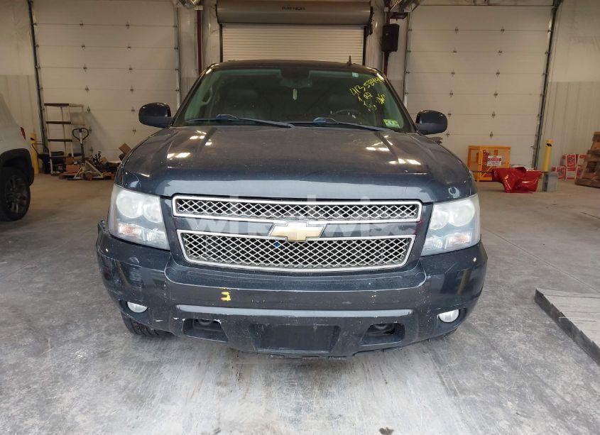 Photo 12 of 2011 Chevrolet Suburban 1500 LT1 (VIN 1GNSKJE31BR356961)