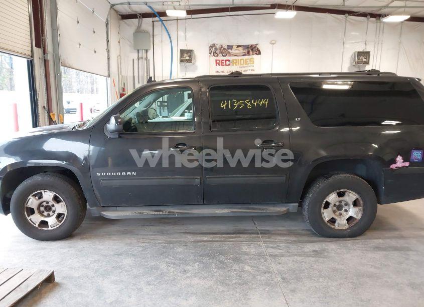 Photo 14 of 2011 Chevrolet Suburban 1500 LT1 (VIN 1GNSKJE31BR356961)