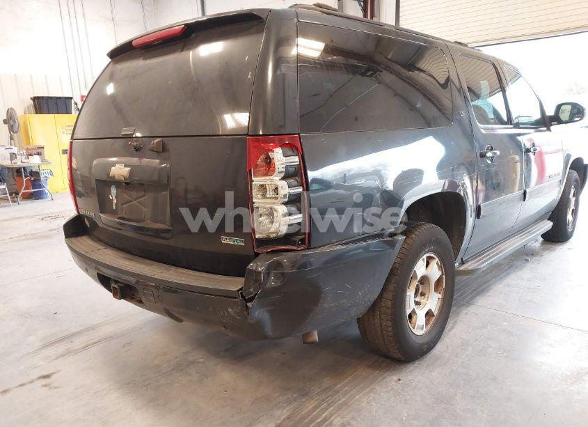 Photo 6 of 2011 Chevrolet Suburban 1500 LT1 (VIN 1GNSKJE31BR356961)