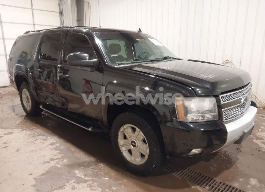 2011 Chevrolet Suburban 1500 LT1 (VIN 1GNSKJE32BR106273) main photo