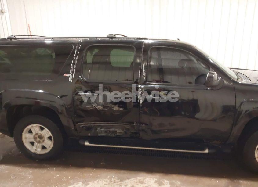 Photo 13 of 2011 Chevrolet Suburban 1500 LT1 (VIN 1GNSKJE32BR106273)