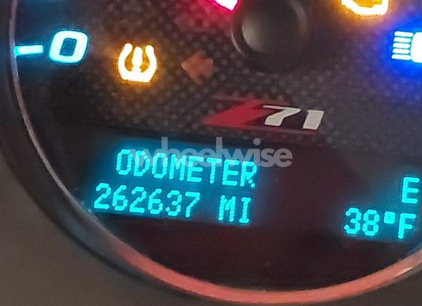 Photo 15 of 2011 Chevrolet Suburban 1500 LT1 (VIN 1GNSKJE32BR106273)