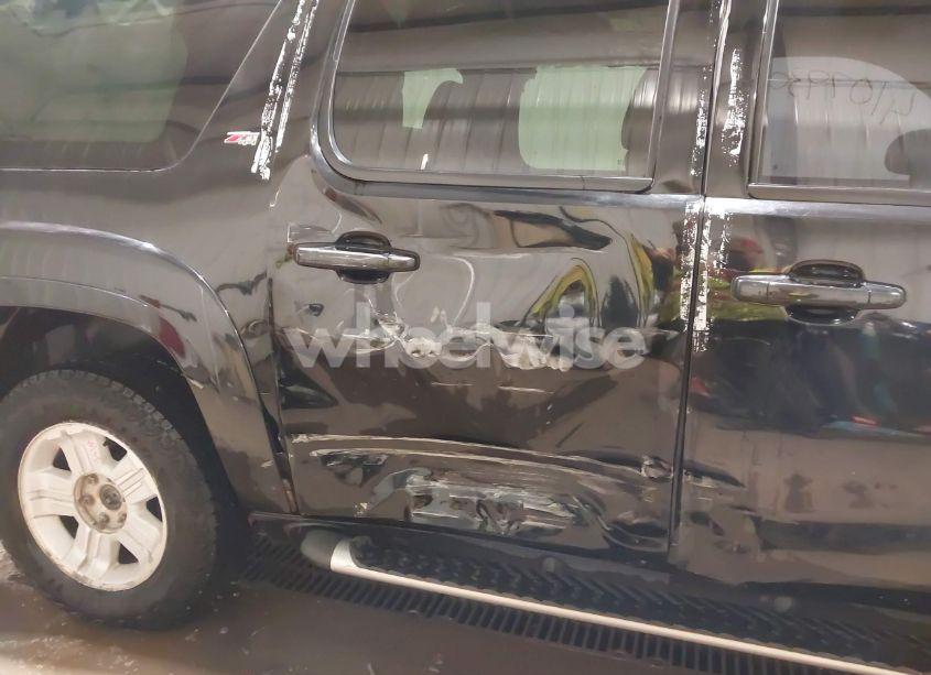 Photo 6 of 2011 Chevrolet Suburban 1500 LT1 (VIN 1GNSKJE32BR106273)