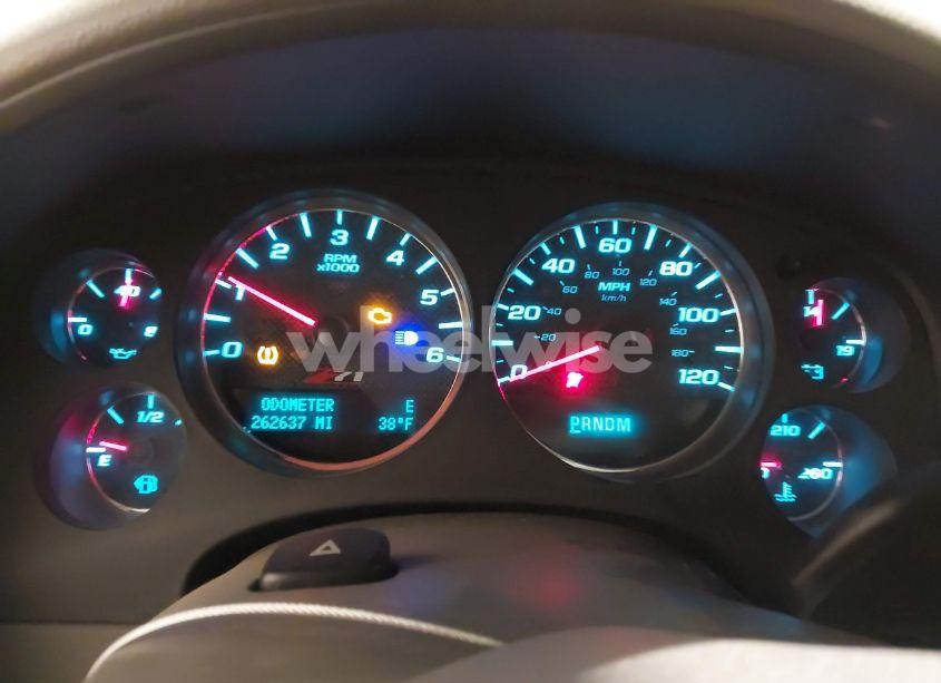 Photo 7 of 2011 Chevrolet Suburban 1500 LT1 (VIN 1GNSKJE32BR106273)