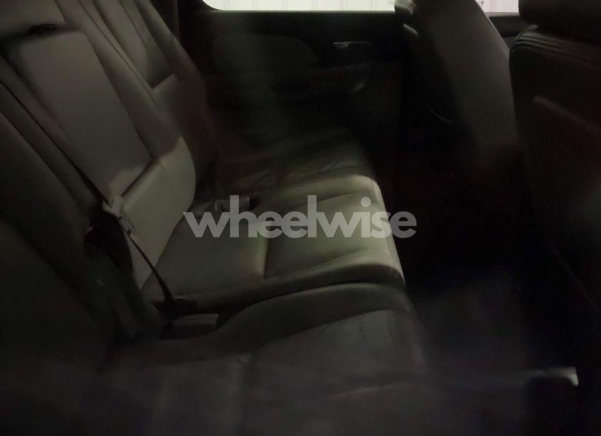 Photo 8 of 2011 Chevrolet Suburban 1500 LT1 (VIN 1GNSKJE32BR106273)