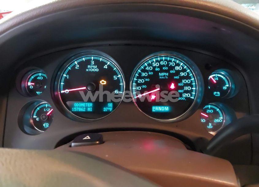 Photo 7 of 2011 Chevrolet Suburban 1500 LT1 (VIN 1GNSKJE33BR189440)