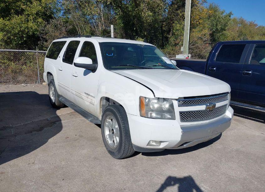2011 Chevrolet Suburban 1500 LT1 (VIN 1GNSKJE33BR329499) main photo