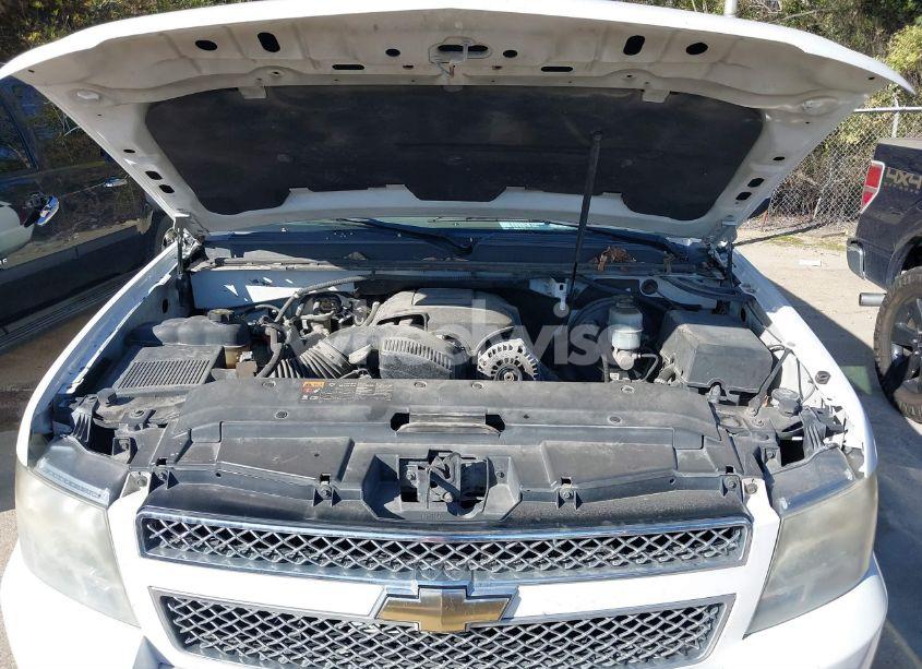 Photo 10 of 2011 Chevrolet Suburban 1500 LT1 (VIN 1GNSKJE33BR329499)
