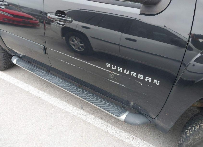 Photo 6 of 2011 Chevrolet Suburban 1500 LT1 (VIN 1GNSKJE34BR254098)