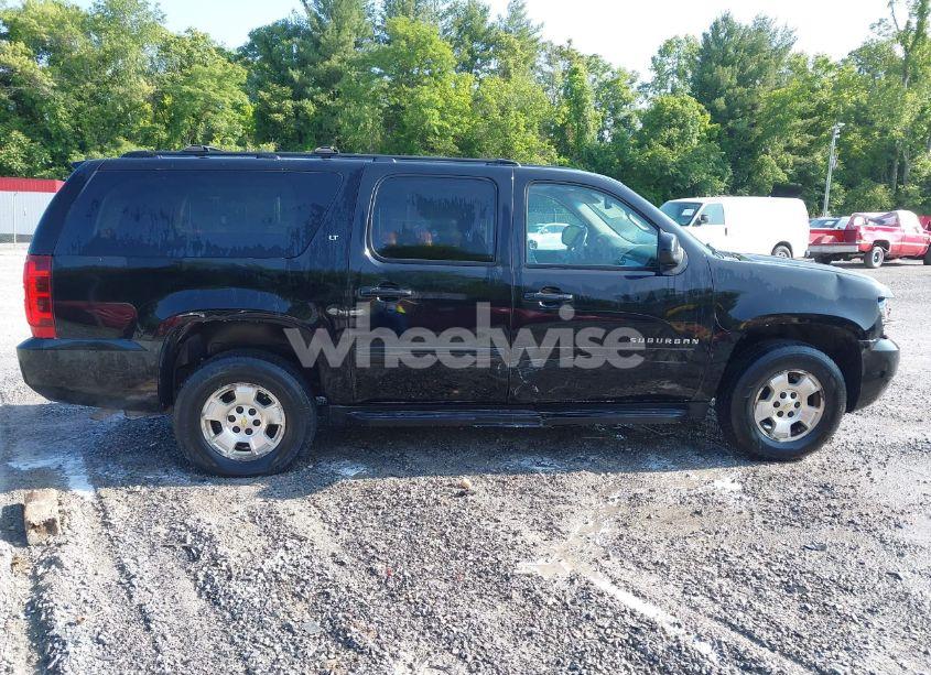 Photo 13 of 2011 Chevrolet Suburban 1500 LT1 (VIN 1GNSKJE34BR400810)