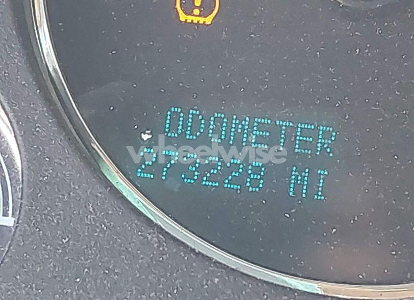 Photo 15 of 2011 Chevrolet Suburban 1500 LT1 (VIN 1GNSKJE34BR400810)