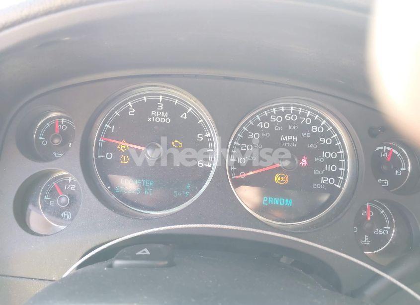 Photo 7 of 2011 Chevrolet Suburban 1500 LT1 (VIN 1GNSKJE34BR400810)