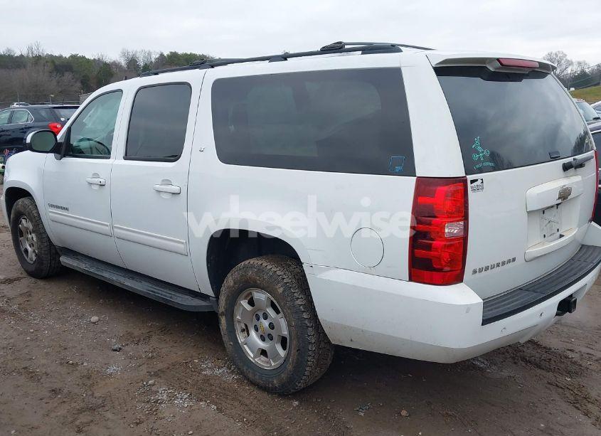 Photo 3 of 2011 Chevrolet Suburban 1500 LT1 (VIN 1GNSKJE36BR184345)