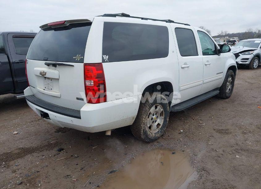 Photo 4 of 2011 Chevrolet Suburban 1500 LT1 (VIN 1GNSKJE36BR184345)