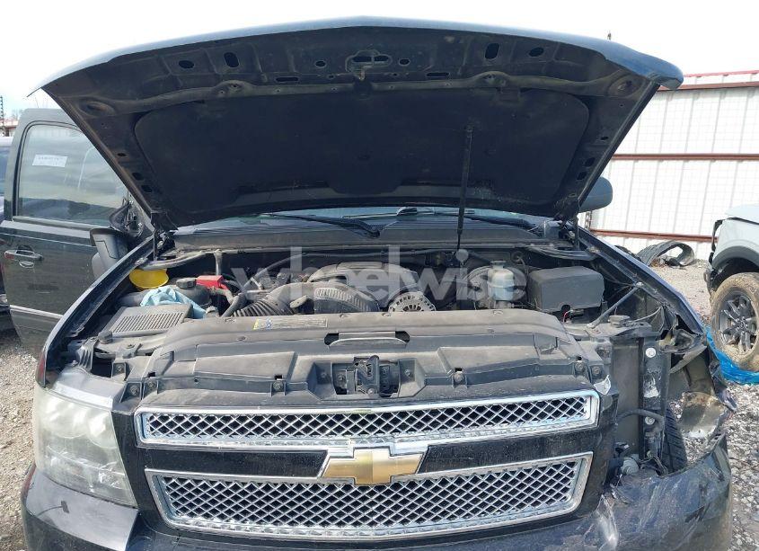 Photo 10 of 2011 Chevrolet Suburban 1500 LT1 (VIN 1GNSKJE36BR210250)