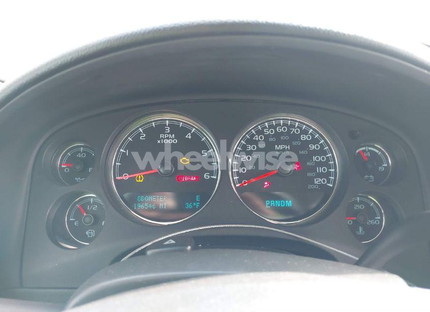 Photo 7 of 2011 Chevrolet Suburban 1500 LT1 (VIN 1GNSKJE36BR210250)