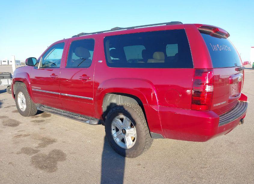 Photo 3 of 2011 Chevrolet Suburban 1500 LT1 (VIN 1GNSKJE36BR317086)