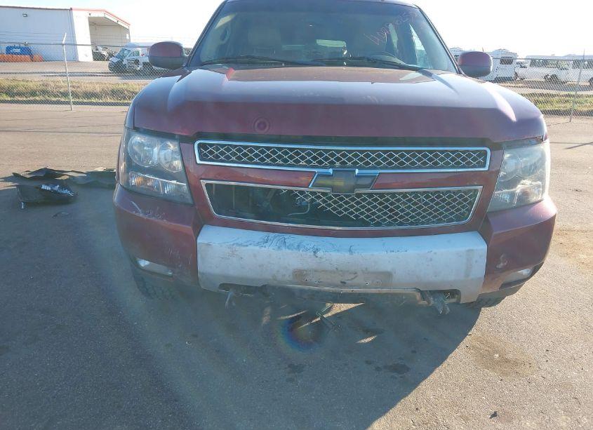 Photo 6 of 2011 Chevrolet Suburban 1500 LT1 (VIN 1GNSKJE36BR317086)